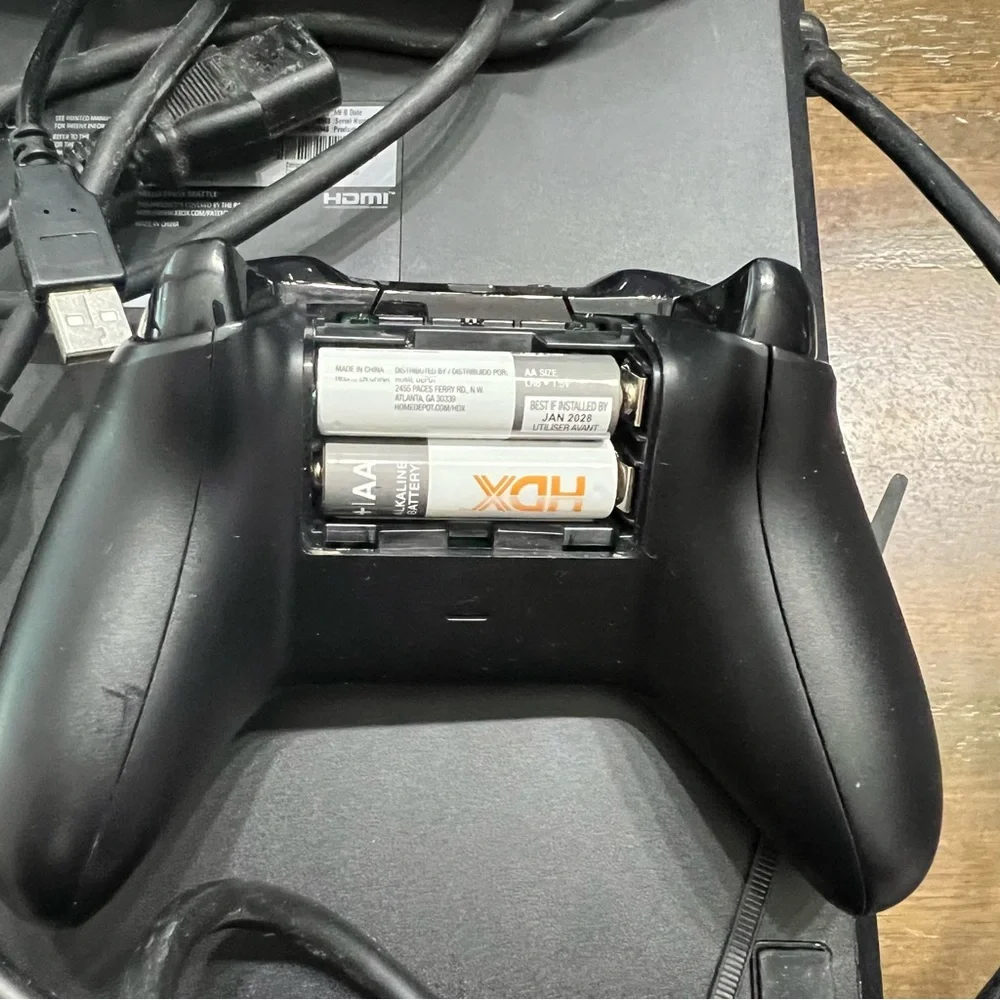 Xbox One Kinect bundle with one controller